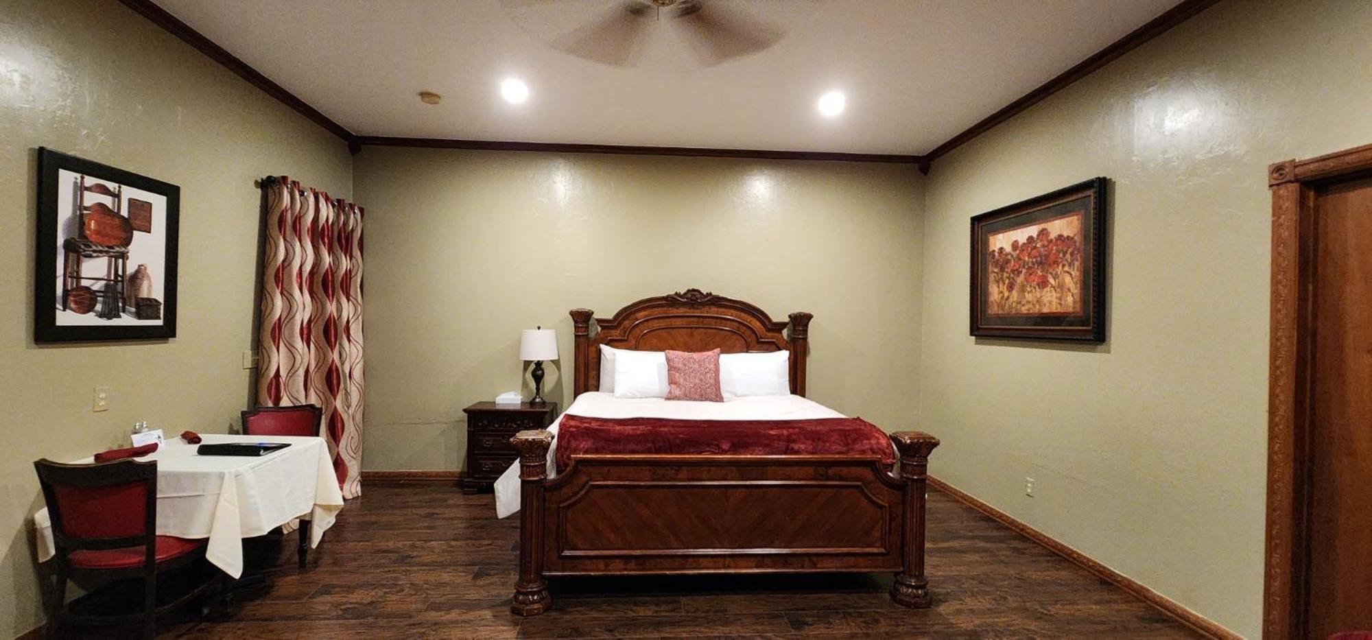 The Whispering Pines Inn Norman Εξωτερικό φωτογραφία