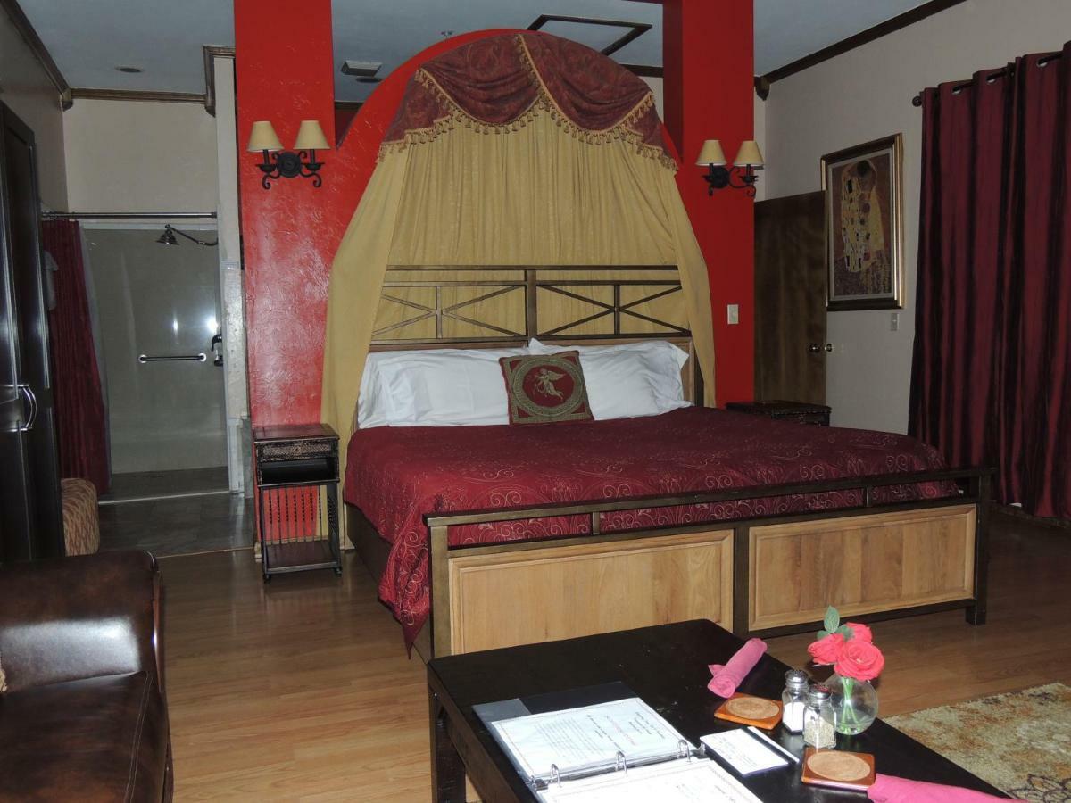 The Whispering Pines Inn Norman Εξωτερικό φωτογραφία