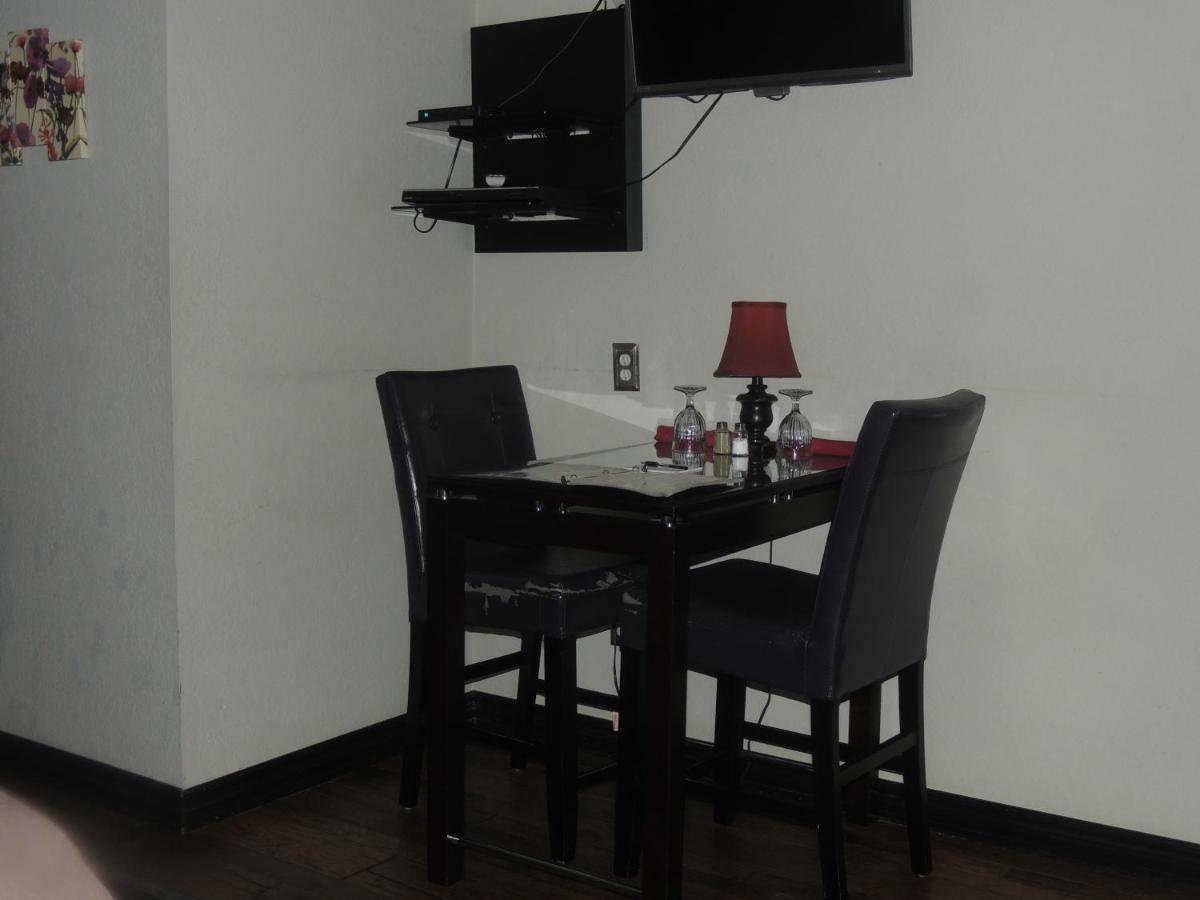 The Whispering Pines Inn Norman Εξωτερικό φωτογραφία